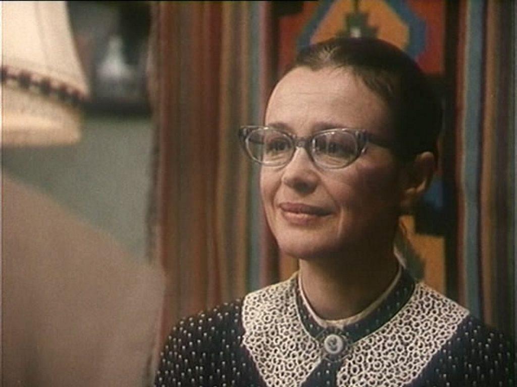 Марина Неёлова